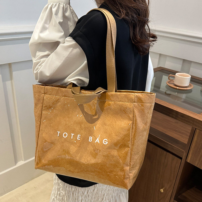 Large Capacity DuPont Paper Jelly Bag Fashion Transparent PVC Waterproof Handbag Commuter Tote Bag Mommy Bag - Thumbnail 3