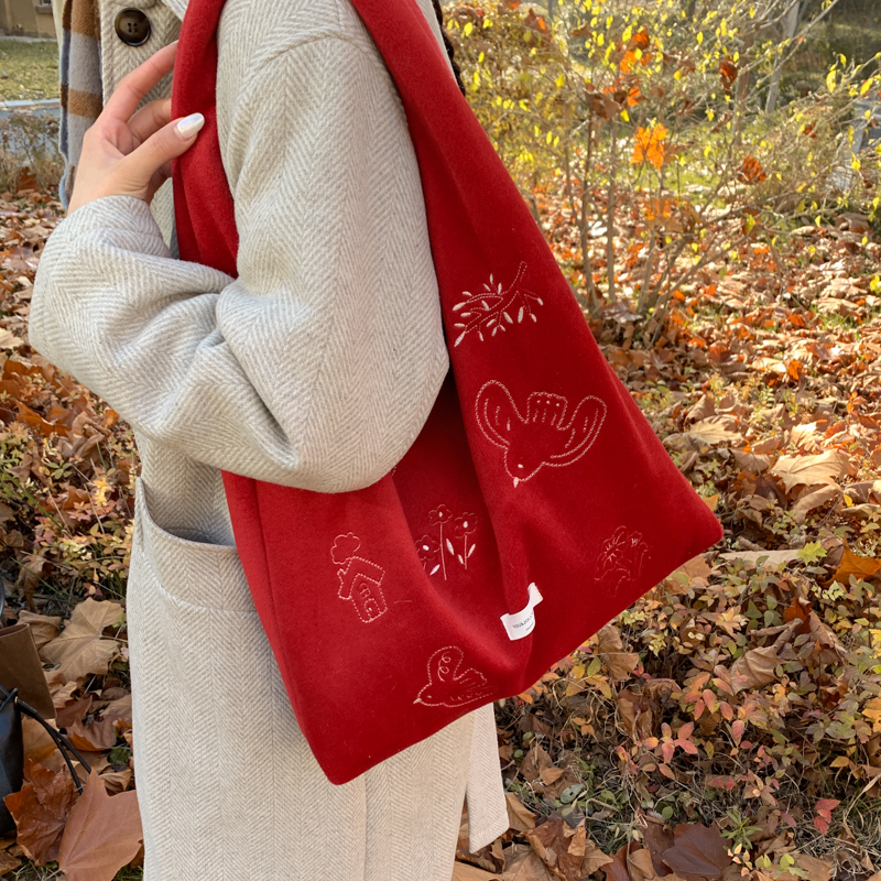Bird Embroidery Tote Bag for Women, Large Capacity, Versatile Shoulder Handbag, Commuter Literary Red Woolen Bag, Underarm Bag