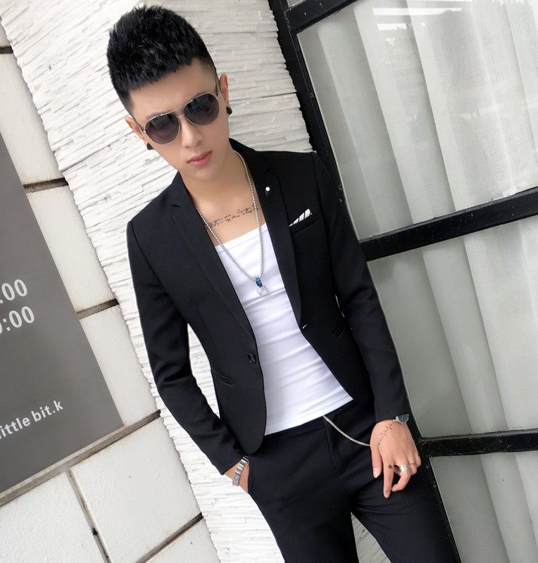 2022 Tight Fit New Men's West Suit Korean Version Trend Casual Men's Body Short Jacket Handsome Gas Nightclub Small Yard Suit