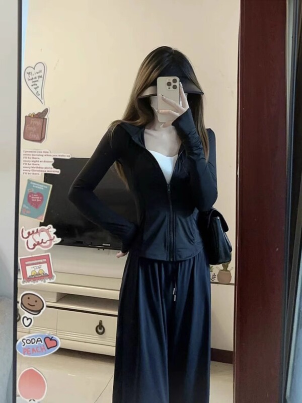 Petite Women Wear a Complete Set of Ice Silk Sun Protection Clothing, Casual Sportswear Suit, Summer Slim Fit Two-Piece Set
