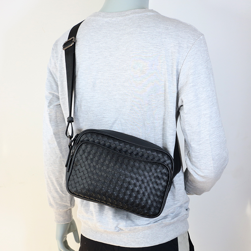 Korean version men's single shoulder bag cortical cross section braided diagonal satchel trendy fashion 100 hitch casual bag youth small scapegoat