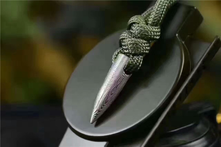 Wu Jing Fight Wolf Comoney Chain Damascus Steel Forged Beat Men Pattern Steel Solid Sub Warhead Pendant