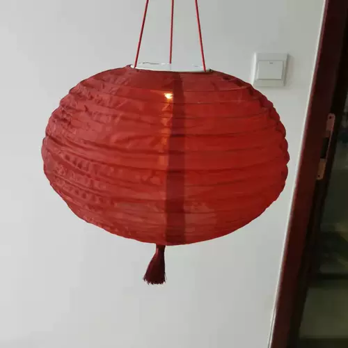 Икеа Новый год Фонарь Фосда возглавлял фестиваль фестиваля Фестиваля Новый год.