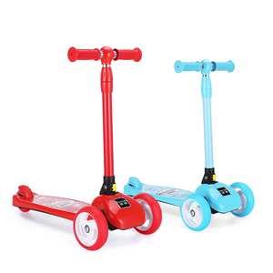 3轮宽轮折叠闪光儿童滑板车