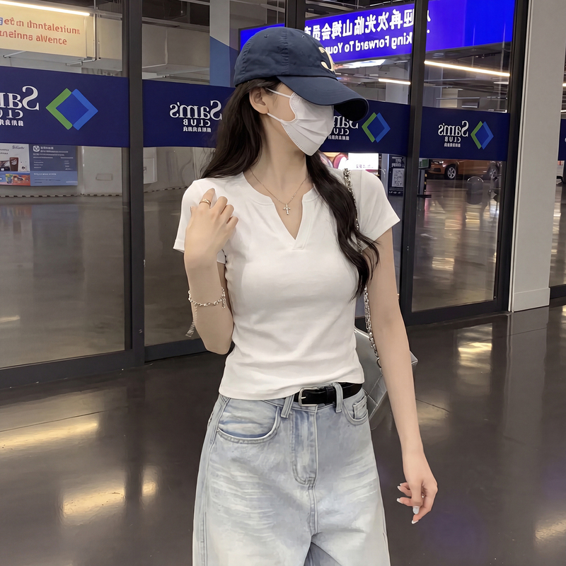 Stylish White V-Neck Short-Sleeve T-Shirt for Women, Summer 2026 New Slim-Fit Flattering Regular Shoulder Versatile Half-Sleeve Niche Top Stylish White V-Neck Short-Sleeve T-Shirt for Women, Summer 2026 New Slim-Fit Flattering Regular Shoulder Versatile Half-Sleeve Niche Top