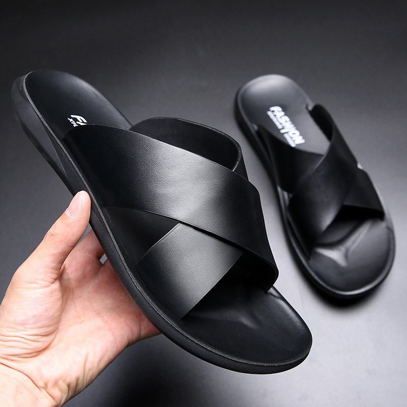Personality Male Outwear Casual Sandy Beach Sandals Men's Bull Leather Slippers Summer Genuine Leather Soft Bottom Anti-Slip Drag Cool Tug