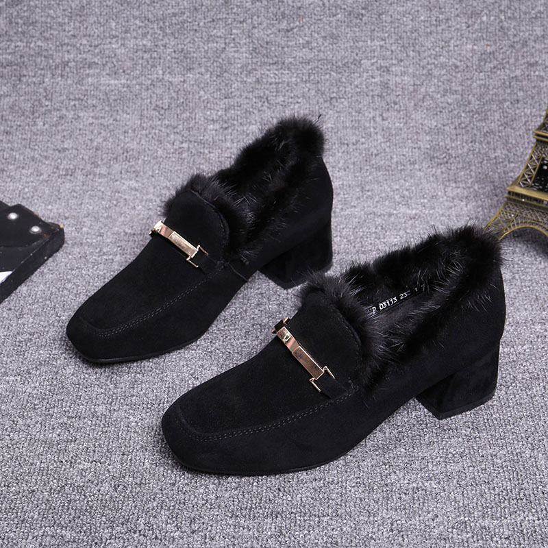 European Station 2023 Winter New Mink Wool Cotton Scoop Shoes Women's Leather Thick Heel Wool Shoes Casual Middle Heel Plus Velvet Shoes