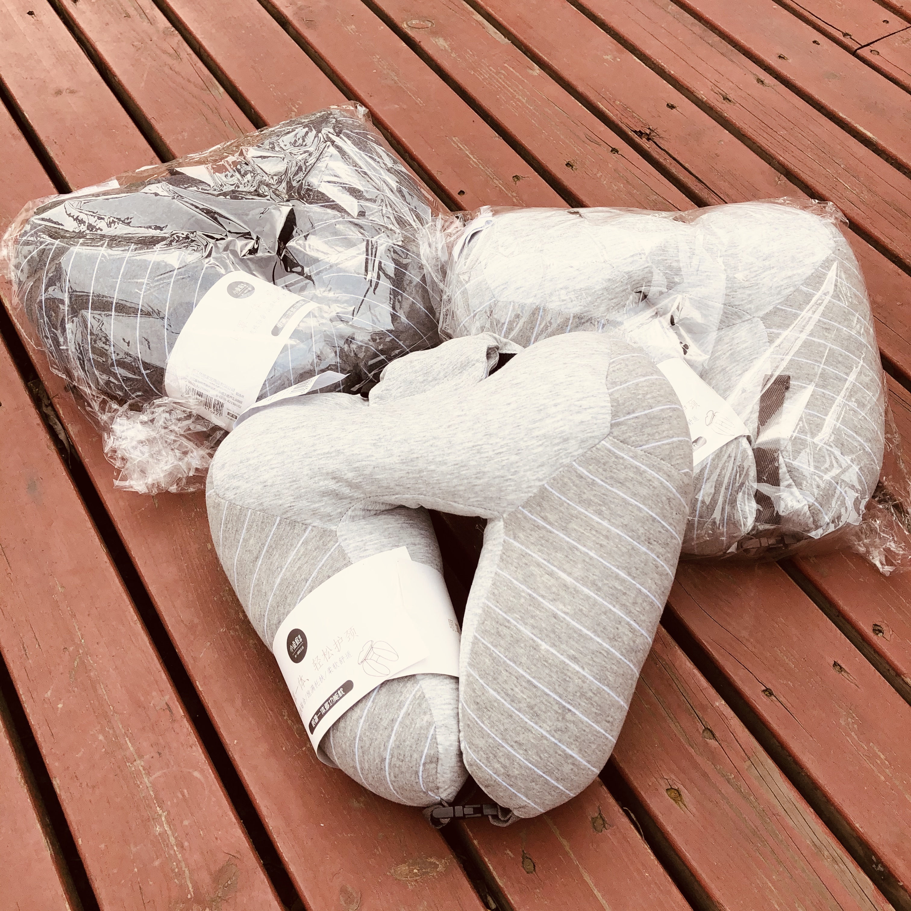 Versatile U-style nap and neck pillow individuality Beauty Hip Shape Design More Comfortable Pillow Eyeshade Two-in-one