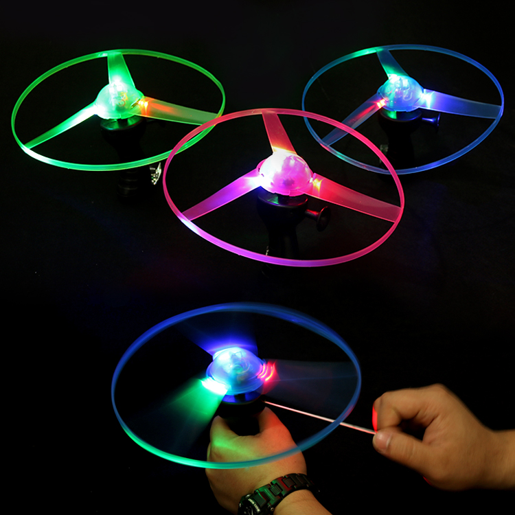 Large pull-wire glow frisbee flash saucer bamboo dragonfly suspension UFO children's stall glowing toy hot sale