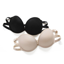 Vis Gold shopkeeper buys back the invisible underwear (not returned) that he loves to wear in suspenders for several years.