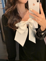 Vis golden bow Hepburn long sleeve velvet dress women autumn and winter gentle wind elegant temperament small black dress