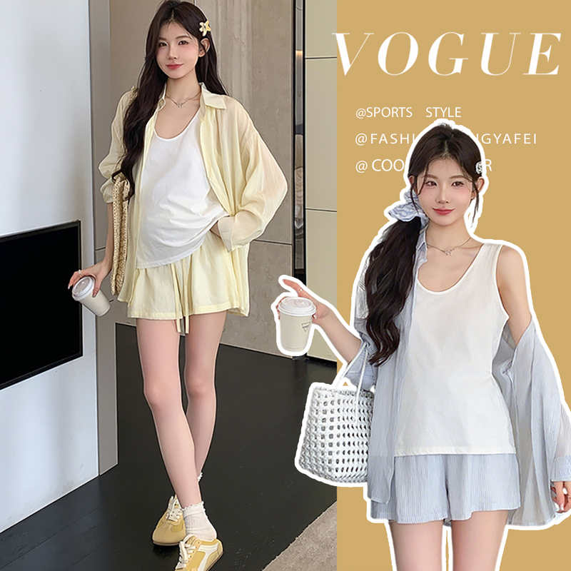 Maternity Summer Outfit 2026 New Style Lazy Style Striped Shirt and Shorts Three-Piece Set Trendy Mom Pregnancy Wear Summer