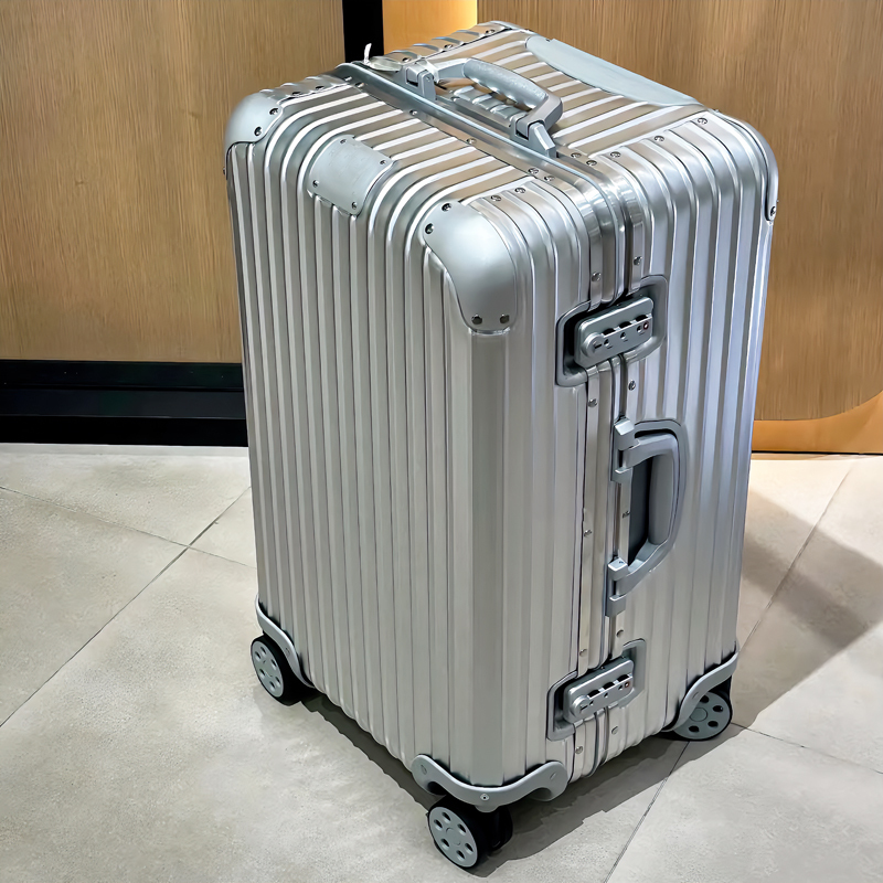 All-Aluminum Magnesium Alloy Large-Capacity Suitcase for Women, 30-Inch Thickened Metal Travel Case with Password, Carry-On Trolley Case for Men