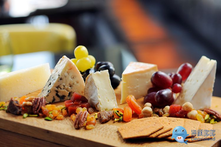  JWMM_LaFarine_CheesePlatter.jpg