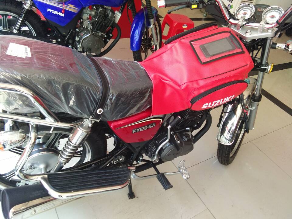 Xe máy điện thoại di động túi nhiên liệu túi đa chức năng dày ba bánh bao nhiên liệu nắp đậy PU da chống thấm nước 125 phổ - Xe máy Rider thiết bị đai bảo vệ đầu gối