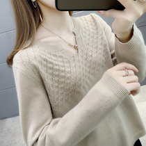 Womens low neck sweater womens spring and autumn 2021 womens new V-neck fashion pullover knitted base shirt Womens interior tide