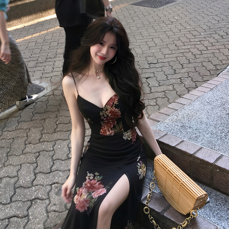Sexy Printed Spaghetti Strap Dress for Women, 2026 New Model, Pure Desire Niche Design, Elegant Slit, Slim Fit, Bodycon Long Dress