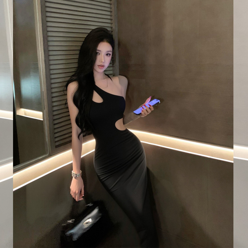 Sexy Black One-Shoulder Dress for Women, 2026 New Style, Pure Desire Style with Hollow-Out Design, Slim Fit, Elegant Bodycon Long Dress