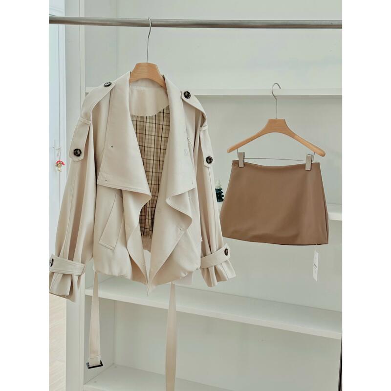 New Early Autumn "Berlin Love Letter" Quiet Luxury Style Funnel Collar Double-Breasted Trench Coat Short Jacket New Early Autumn "Berlin Love Letter" Quiet Luxury Style Funnel Collar Double-Breasted Trench Coat Short Jacket