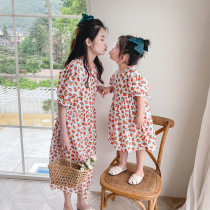  Parent-child dress 2020 summer new girl dress Korean lantern sleeve childrens dress mother-daughter dress mother-daughter princess dress