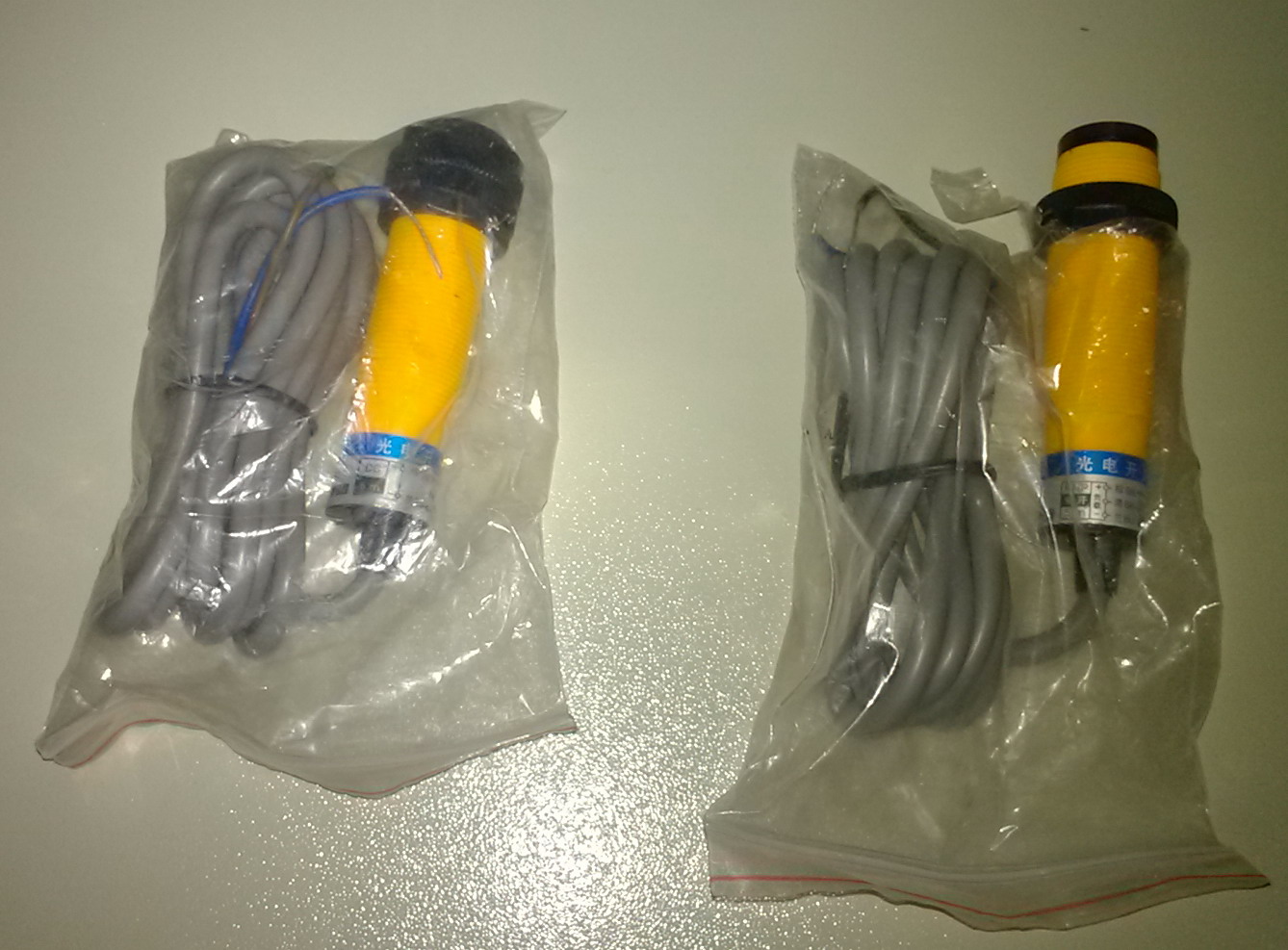 (Shanghai Dragon) E3F-5DN1-5L pair of projectile-type photoelectric switch sensors DC NPN often open
