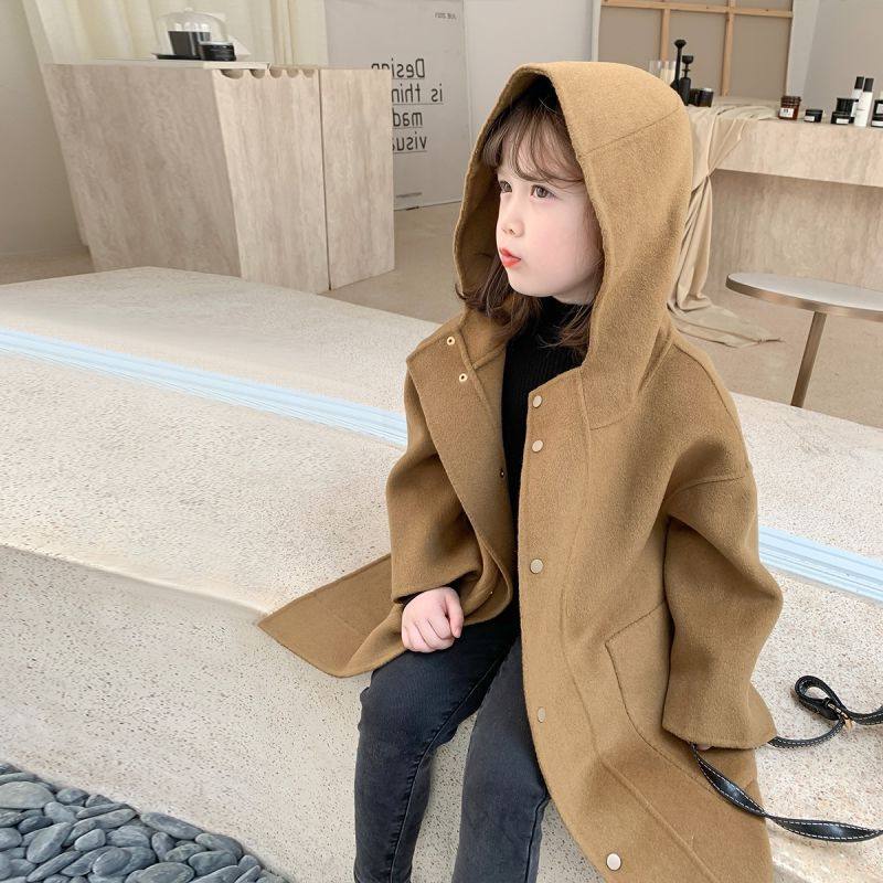 Korean children's clothing girls' clothes 2022 autumn and winter new children's hat coat Han Edition baby medium and long edition coat