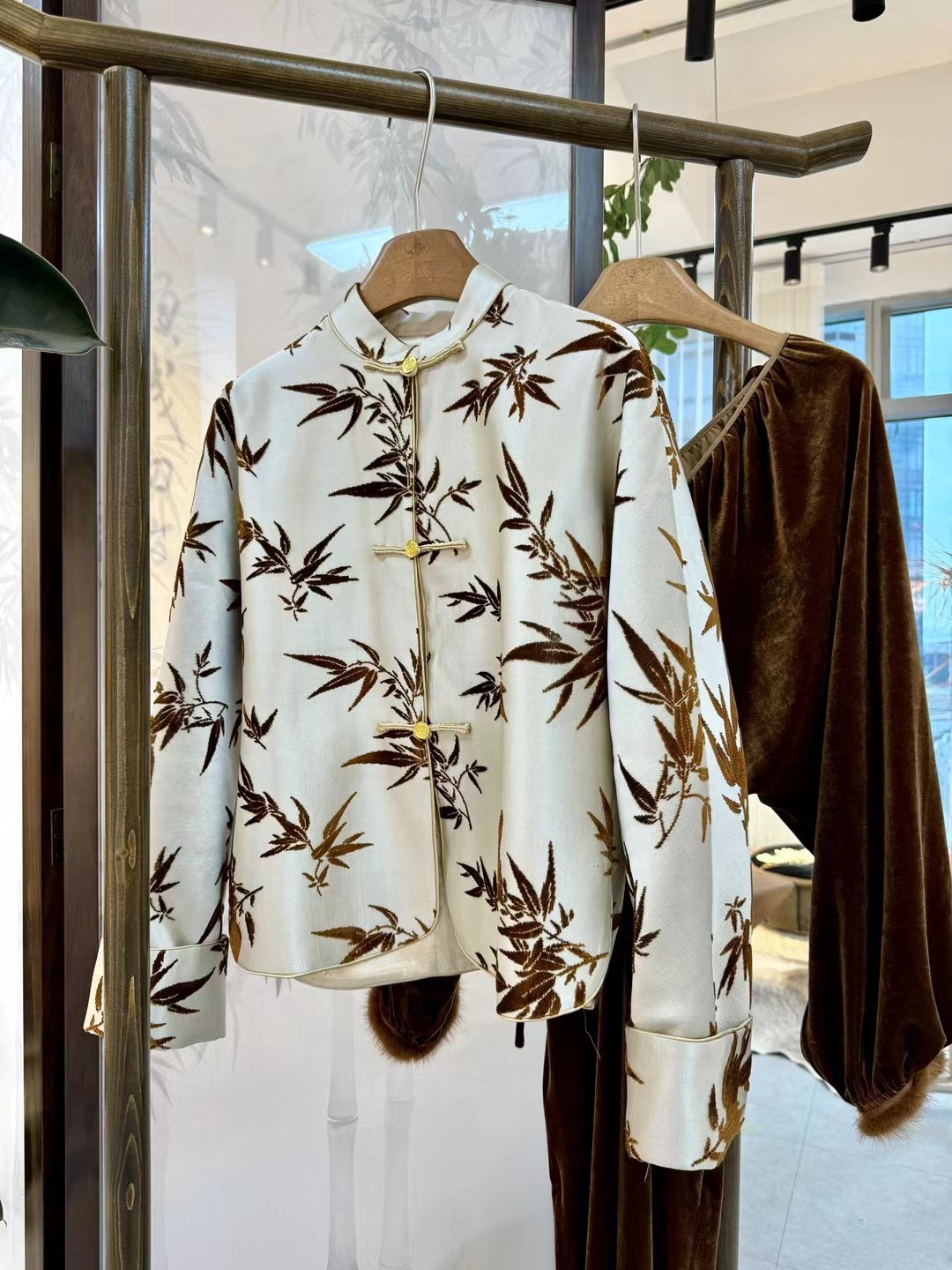 Women's gold bamboo Zhangduvet satin qipao jacket jacket New Year's New Year's Chinese New Year's Chinese style Chinese style Chinese style Handmaid's summer pose wind-Taobao