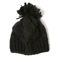 Черный, стили и детали различаются, отправляются случайным образом.