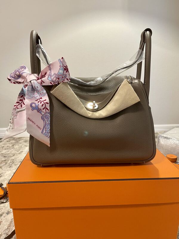Brand New Genuine Hermes Lindy30 Shoulder Handbag Tc Cowhide Classic Elephant Gray