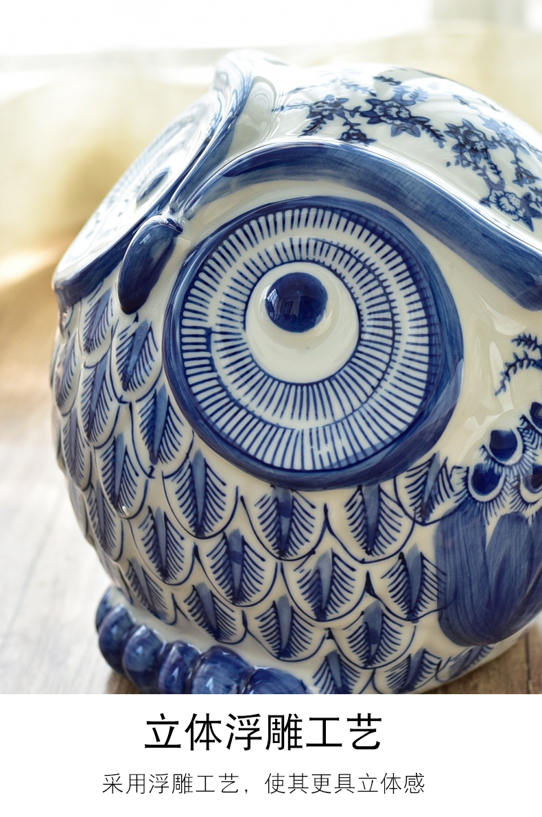 New Chinese style classical creative furnishing articles owl sitting room of TV ark, wine porch of blue and white porcelain household soft adornment