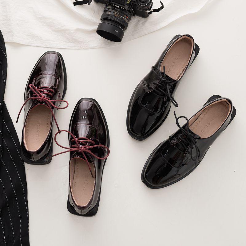 Lacquer Steps Forest 2022 Spring Autumn New Yinglun Wind Bull Leather Flat Heel 100 Hitch Student Square Head Lacquered Leather Lacing Single Shoe T
