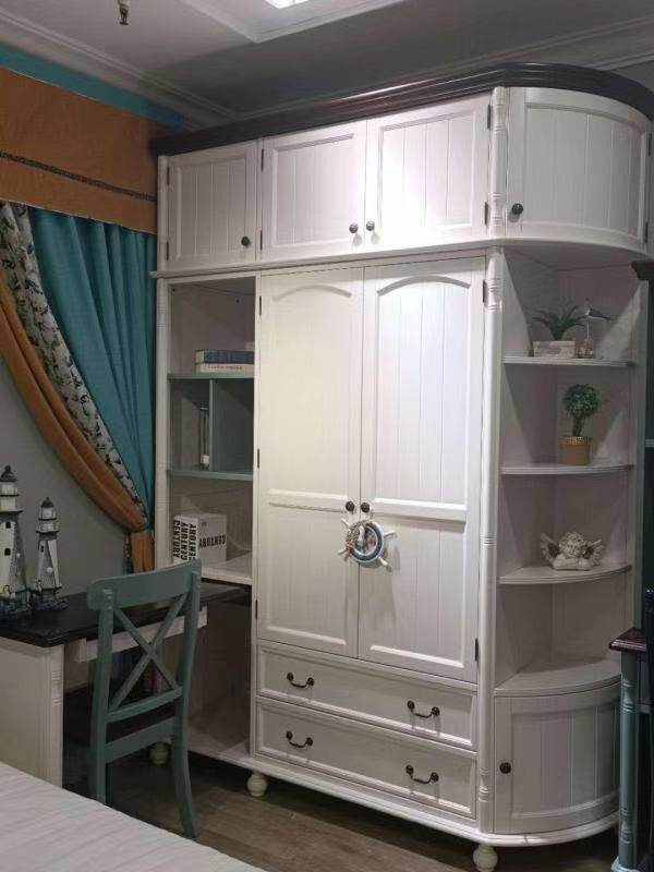 1605 Composition Wardrobe in the frame