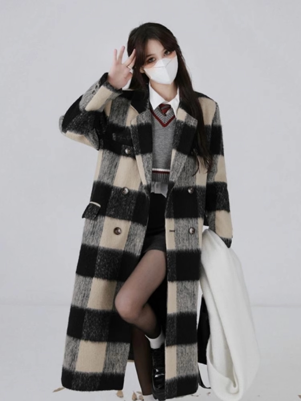 High-End Woolen Coat for Women, Thickened, 2025 Autumn and Winter New Style, Black and White Plaid, Mid-Length Woolen Jacket, Hepburn Style