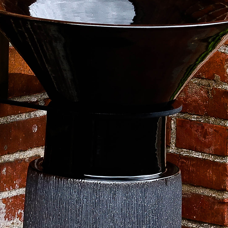The Column vertical lavatory basin ceramics courtyard simple is suing industrial wind landing stage basin to wash the Column