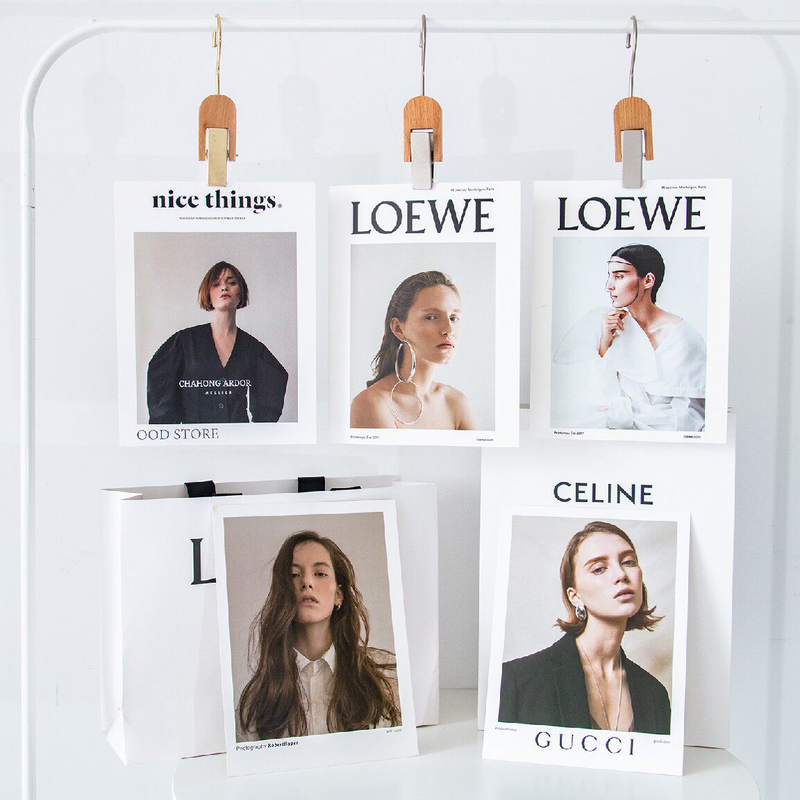 ins Leaflet Cards Suit Clothing Shop Hang Pat Pat props Props Shake wall Wall Decoration Magazine Book Photography Background