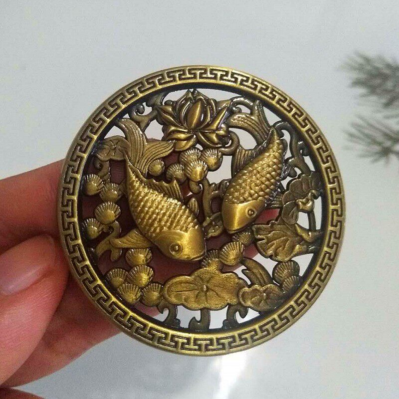 Retro double-sided hollow lotus year with fish auspicious wishful and tired of ancient coins commemorative medal home accessories collection coins