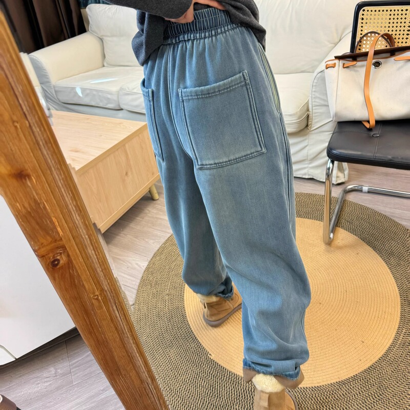 Zoe Korean Dongdaemun Winter Fleece-Lined Drapey Straight-Leg Jeans for Women, Slimming Wide-Leg Pants with a Relaxed Vibe