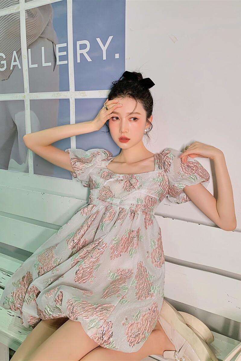 Advanced sense square collar lace-up tea break French first love retro gentle fairy flower bud puffy bubble sleeve dress women