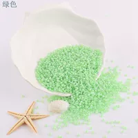 Зеленый 50 граммов около 2200