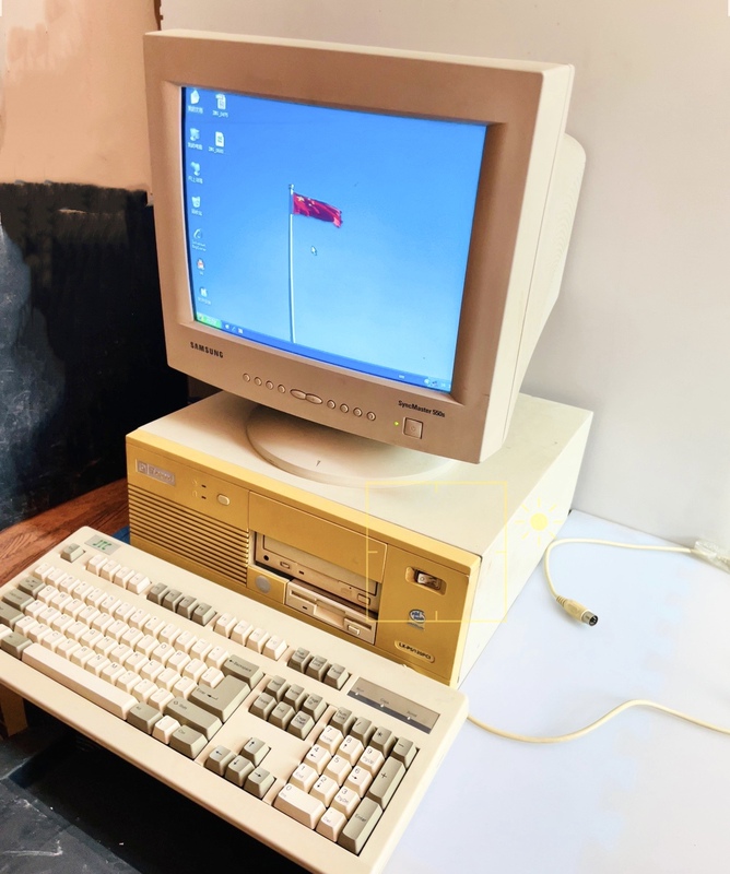 Vintage Large-Screen Crt Display Tube, Old Computer, Vintage Items, in Stock, Shipped Nationwide