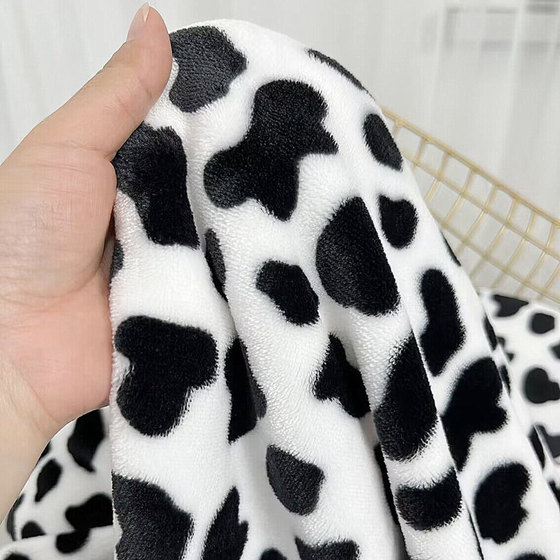 Blanket cow sheet cover blanket coral velvet blanket milk velvet student single double flannel nap blanket bed