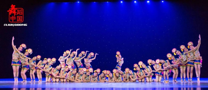 Xiaohe phong cách trang phục trẻ em, bờ sông, trang phục thắt lưng hoa nhỏ, trang phục biểu diễn múa Đại shop bán đồ trẻ em
