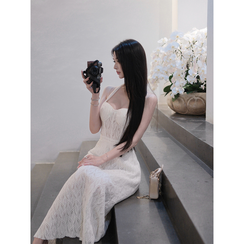 Dfay Es White Porcelain Lace Dress for Women, New Summer Style, Waist-Cinching, Slimming, Gentle and Elegant Halter Neck Dress Dfay Es White Porcelain Lace Dress for Women, New Summer Style, Waist-Cinching, Slimming, Gentle and Elegant Halter Neck Dress