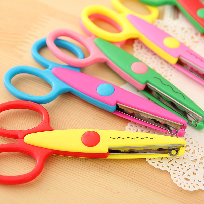 Child Lace Safety Scissors Handmade DIY Phase Book Lace Scissors Photo Card Pattern Cut