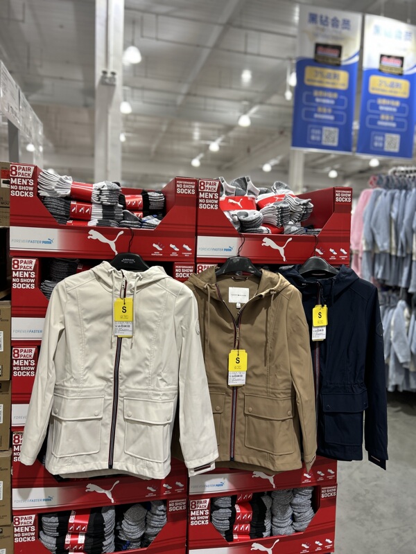 Shanghai Costco Sells Tommy Hilfiger Women's Hooded Trench Coat, Mid-Length, Windproof, and Waist-Cinching