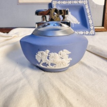 Deposit in stock full price 660 Wedgwood blue and white embossed lighter
