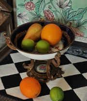 The full deposit is 2150. Limoges imitates a cobalt blue lamp from Sèvres with a straight height of 23cm a height of 18cm and a base diameter of 15cm.