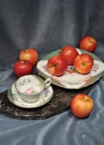 Deposit: 1080 in full. 1860 Copeland hand-painted large-diameter coffee cup. Caliber 9 5 high 5 5