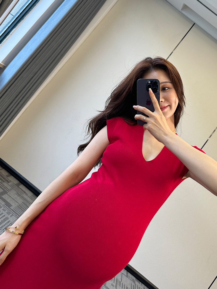 UMI MATERNITY AUTUMN NEW FRENCH RETRO RED DRESS NICHE STUNNING TEMPERAMENT FLYING SLEEVE LONG DRESS