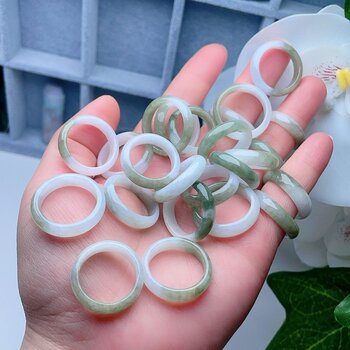 Natural jadeite ring milky white yellow green artistic conception to bring wealth